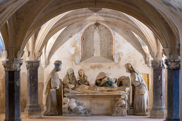 Statue (19th century) of The Way of the Cross. Fourteenth station: Jesus' body is placed in the tomb.