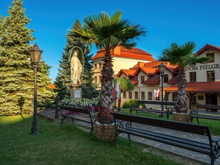 Sanktuarium Pasyjno-Maryjne w Kalwarii Zebrzydowskiej - klasztor i ścieżki Maryjne oraz kaplice i zabudowania  © Michal45
