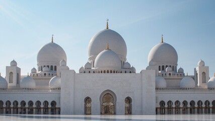 Front view of Sheikh Zayed Grand Mosque with domes and arches, Abu Dhabi