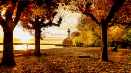 A walk on the beach in Hamburg Wittenberge in the late  autumn sun and the lighthouse © Annette Hanl