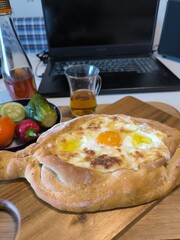 Georgian cuisine, Adjarian khachapuri, "boat"