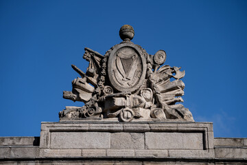 Obraz premium Historic stone sculpture with coat of arms