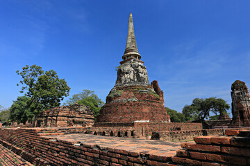 Fototapeta premium Wat Phra Si Sanphet temple is one of the famous temples in Ayutthaya Historical Park, Phra Nakhon Si Ayutthaya Province, Thailand. UNESCO world heritage