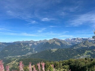 Naklejka premium view of the mountains