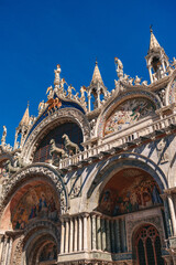 Venice, August 2025 &ndash; iconic views of St. Mark&rsquo;s Basilica, Rialto Bridge, Grand Canal, Venetian nights, gondolas, and Carnival masks. Timeless beauty and culture in every shot.