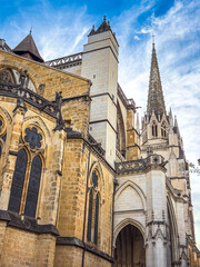 Obraz premium Downtown Bayonne Unveiled: Captivating Street Views in France