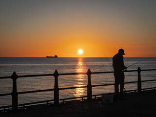 Fototapeta premium Roker Pier in Sunderland at sunrise 