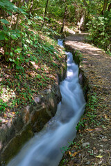 Waalweg bei Tschars im Vinschgau, Südtirol