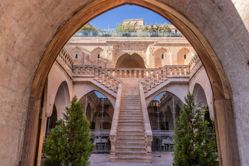 Obraz premium Traditional sandstone mansion in Mardin, Turkey