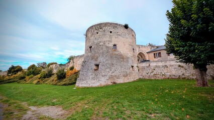 COUCY-LE-CHATEAU-AUFFRIQUE (Aisne)