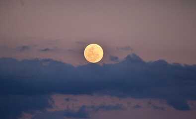 Lua Cheia no interior de Minas Gerais, Brasil 
