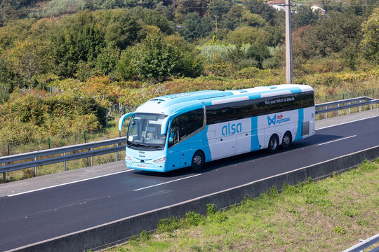 Alsa rede expressos bus driving on highway