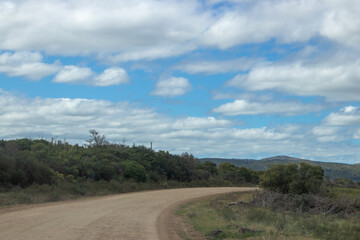 Camino entre sierras
