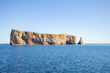 Obraz premium Percé Waterfront and Coastal Village, Gaspésie, Quebec, Canada