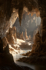 Exploration of Majestic Unerground World: Discover te Awe-Inspiring Cave Adornd with Breathtaking Stalacites and Stalagmites in a atural Masterpiece