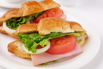 クロワッサンサンドイッチ