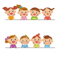 頬杖をつく仲良し子供達とコピースペース