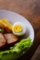 Healthy Choice Salad Solo is a light and refreshing post-exercise meal, made with fresh greens and colorful veggies to restore energy, hydration, and nutrients after workout.