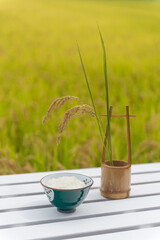 秋の田んぼと新米