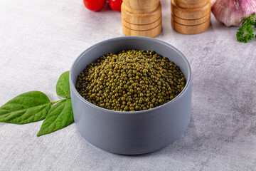 Raw dry green mash bean