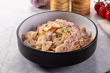 Pasta Carbonara - farfalle with bacon