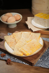 Handmade Hubei Hot Meat Cake Slices with Traditional Chinese Cooking Ingredients