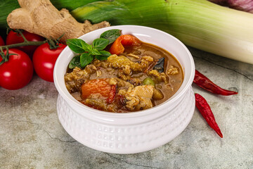 Thai curry with chicken and basil