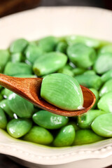 Jade Green Laba Garlic Soaked in Vinegar Traditional Chinese Pickled Food with Wooden Spoon