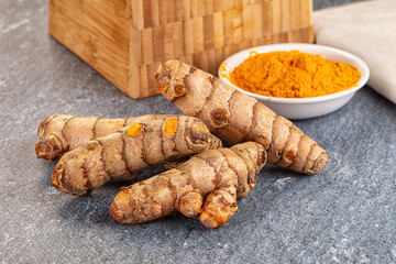 Fresh aroma tumeric roots heap
