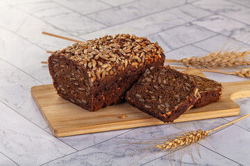Browl rye bread with seeds
