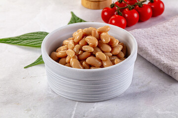 Canned white kidney beans in the bowl