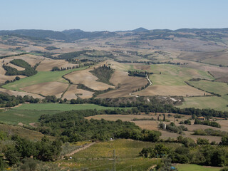 Naklejka premium Panoramic view of the Val d'Orcia countryside from Vignoni Alto, medieval town at Vignoni a San Quirico d'Orcia in the province of Siena, Italy 