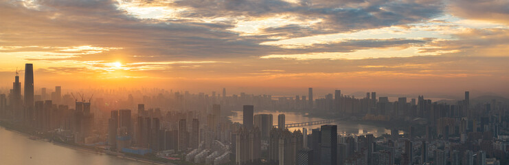Fototapeta premium Wuhan Summer City Skyline Sunrise Scenery
