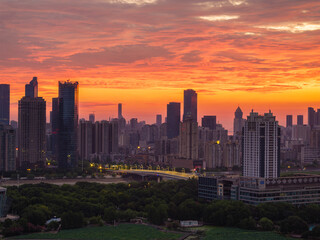 Obraz premium Wuhan Summer City Skyline Sunrise Scenery