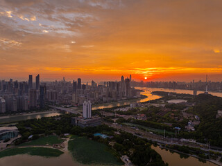Fototapeta premium Wuhan Summer City Skyline Sunrise Scenery