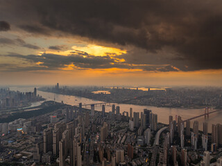 Fototapeta premium Wuhan Summer City Skyline Sunrise Scenery