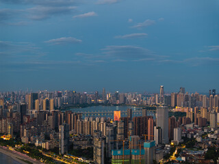 Fototapeta premium Wuhan Summer City Skyline Sunrise Scenery