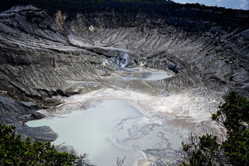 Mineral immensity of the smoking crater of Tangkuban Parahu