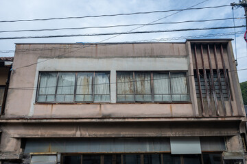 日本の鳥取県の三朝温泉の古くて美しい建物