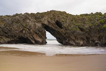 Punta de la Dehesa and San Antol&iacute;n de Bed&oacute;n beach, Naves, Asturias
