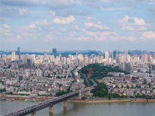 Obraz premium Wuhan city landmark skyline scenery