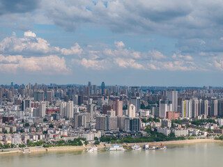 Obraz premium Wuhan city landmark skyline scenery