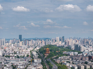 Fototapeta premium Wuhan city landmark skyline scenery