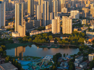 Fototapeta premium Wuhan city landmark skyline scenery