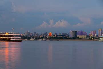 Naklejka premium Wuhan city landmark skyline scenery