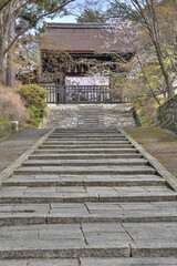 毘沙門堂の勅使門