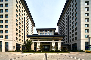 Commercial real estate gate appearance