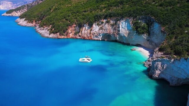Fteri Beach, Kefalonia &mdash; a hidden paradise with turquoise waters, white sand, and breathtaking cliffs. Captured by drone, one of the world&rsquo;s most beautiful beaches. MAde with Dji mini4pro