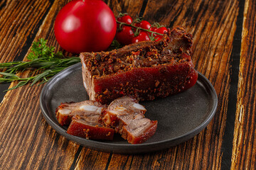 Baked pork belly with spices