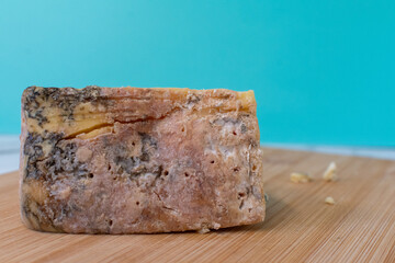 side view of blue stilton cheese crust 